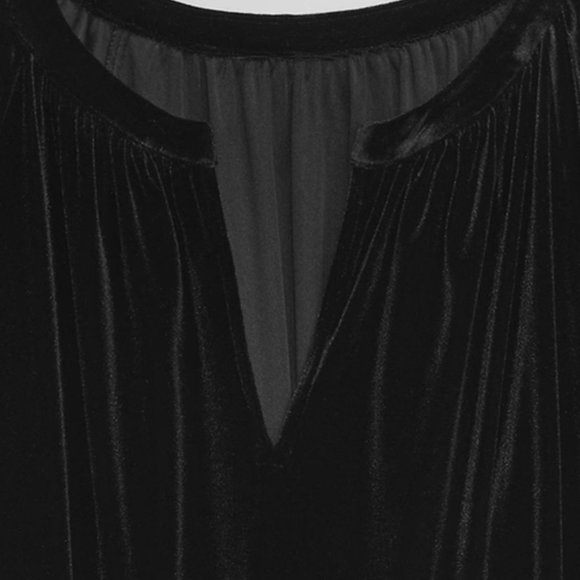 726. LARGE - GAP - Black Relaxed Velvet Splitneck Top NEW $50 msrp - Picture 4 of 4
